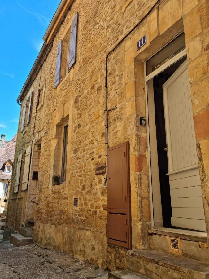 La Maison De Lily Au Coeur De La Cite Medievale Sarlat-la-Canéda Kültér fotó